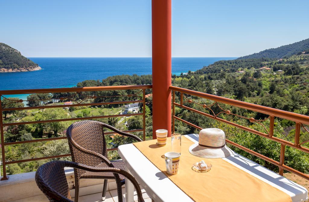Aphrodite Villas Koinira Buitenkant foto