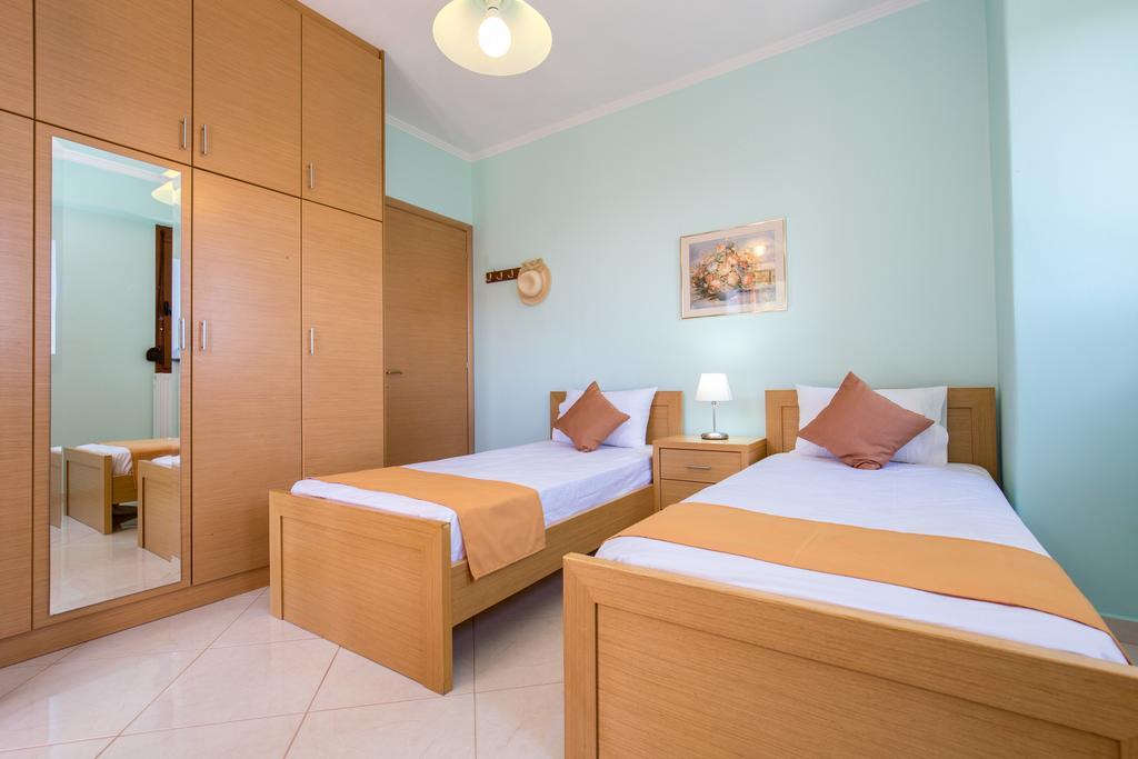 Aphrodite Villas Koinira Buitenkant foto