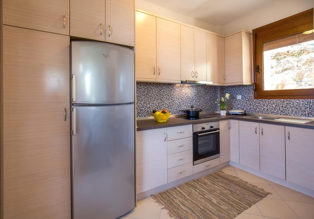 Aphrodite Villas Koinira Buitenkant foto