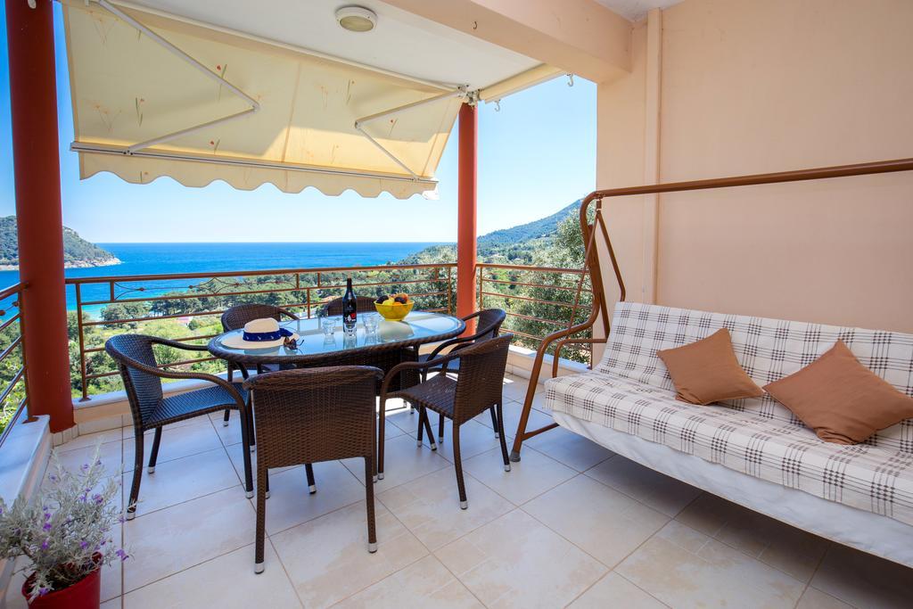 Aphrodite Villas Koinira Buitenkant foto