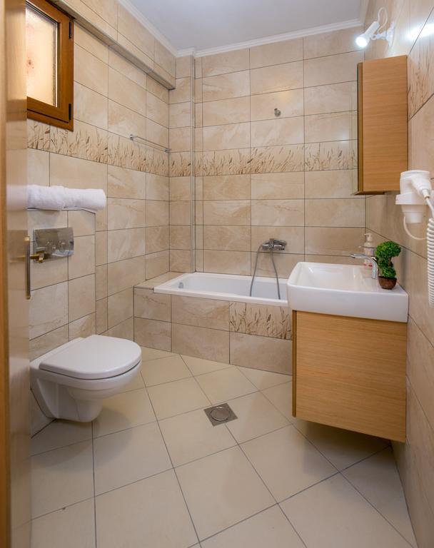 Aphrodite Villas Koinira Buitenkant foto