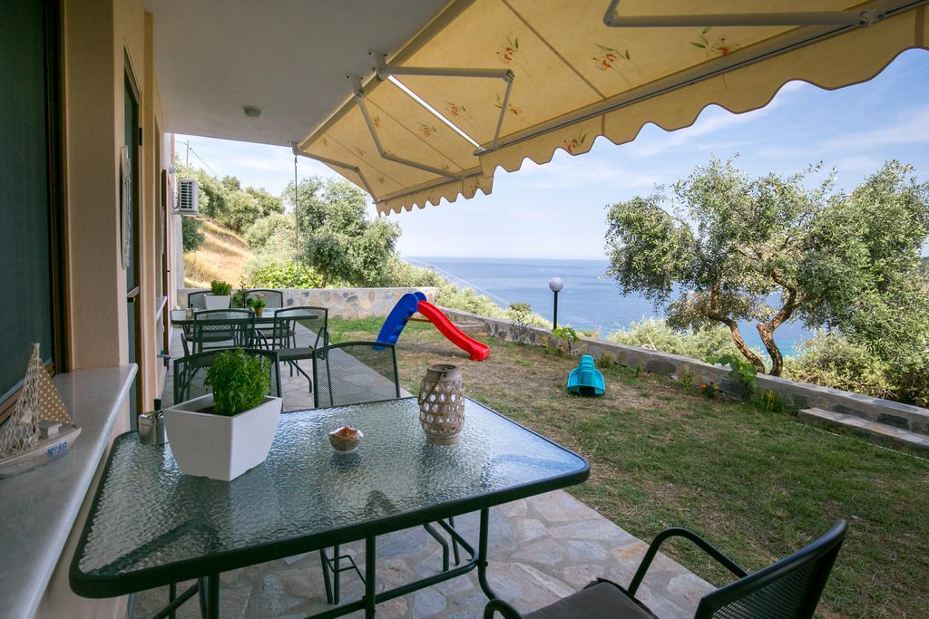 Aphrodite Villas Koinira Buitenkant foto